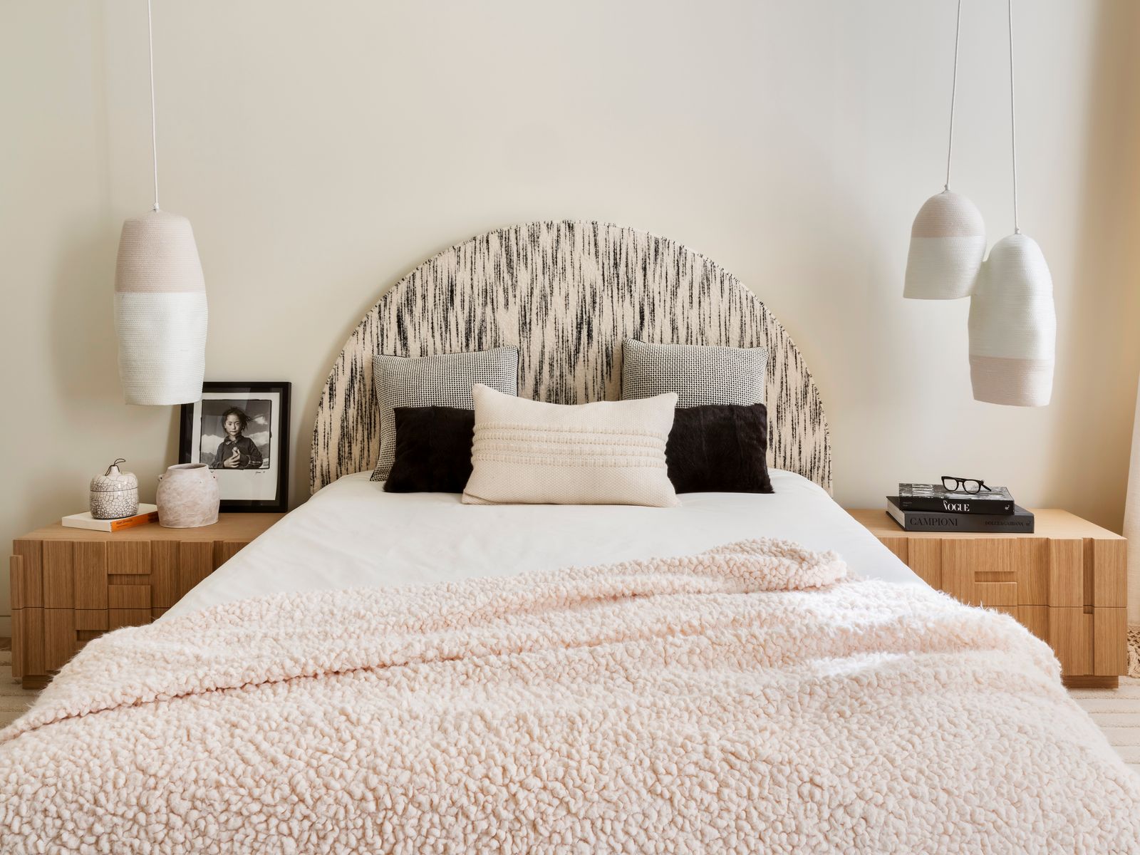 13 Minimalist Bedroom Design Tricks to Create a Calming Space