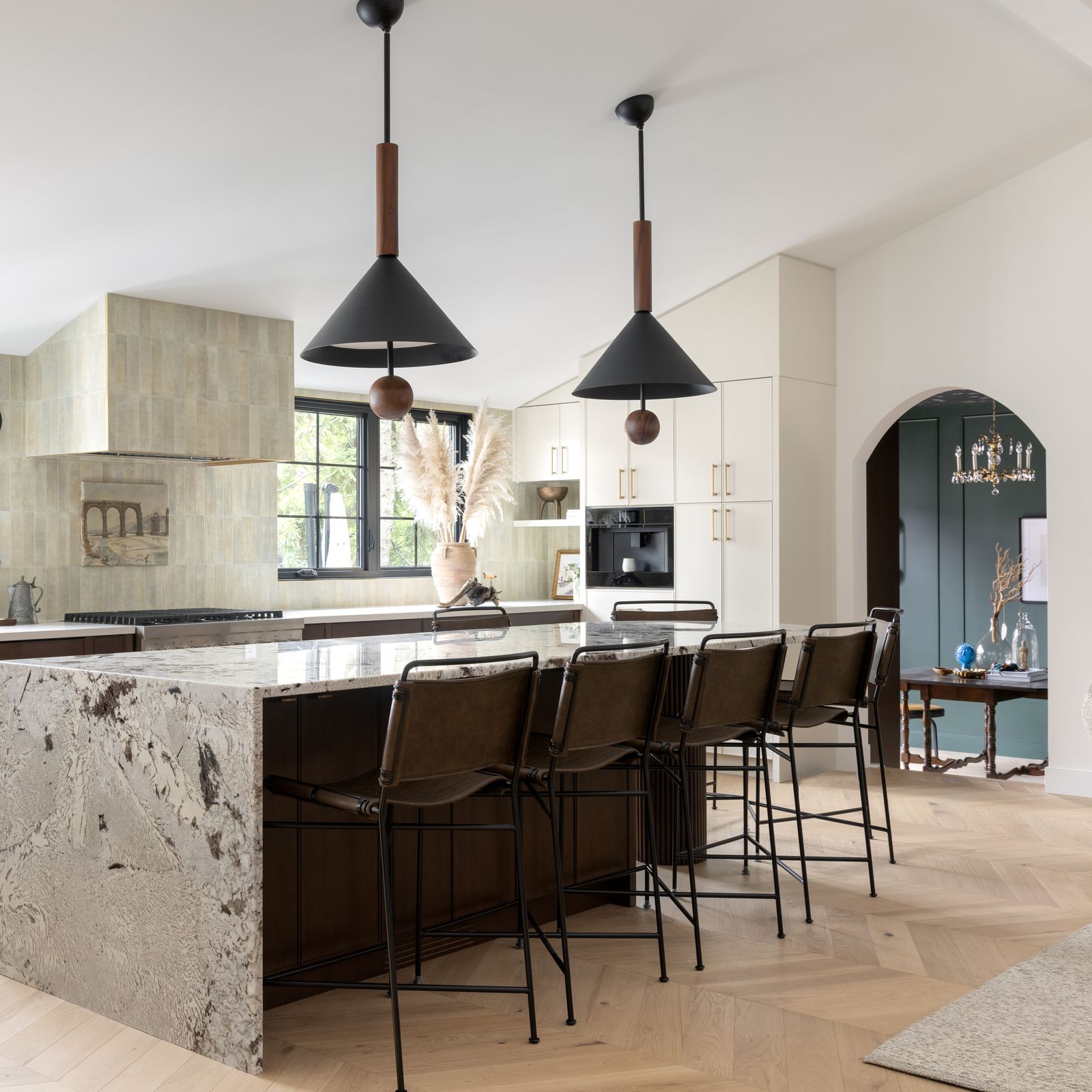 47 Chic and Sleek Modern Kitchen Ideas We Love