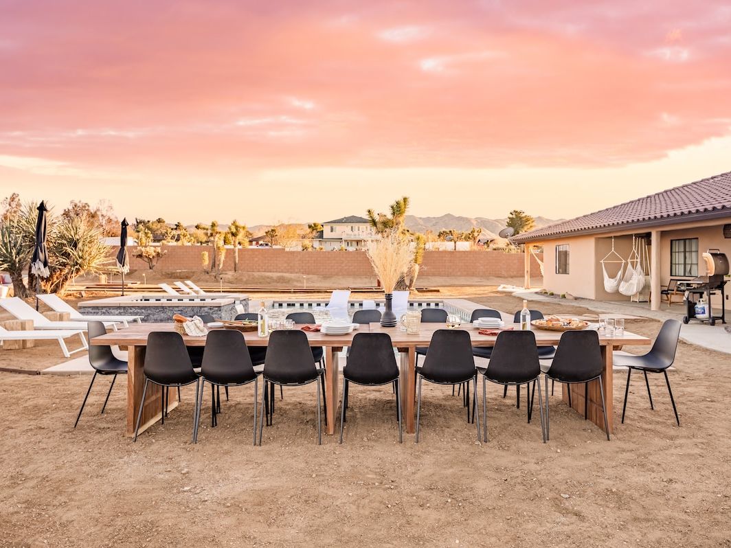 15 Scenic Airbnb Wedding Venues for a Reception to Remember