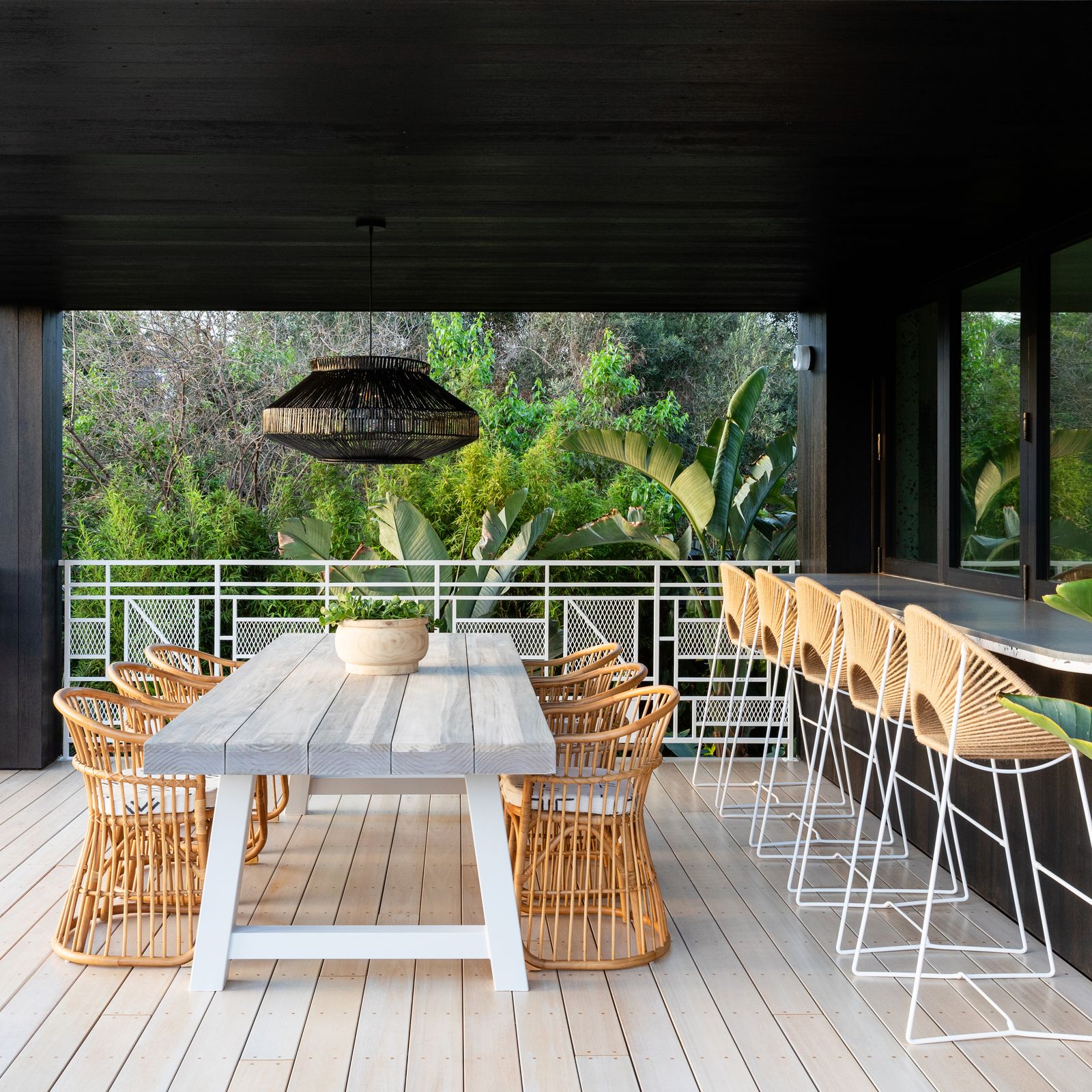 41 Deck Railing Ideas to Add Fun and Function to Your Outdoor Space